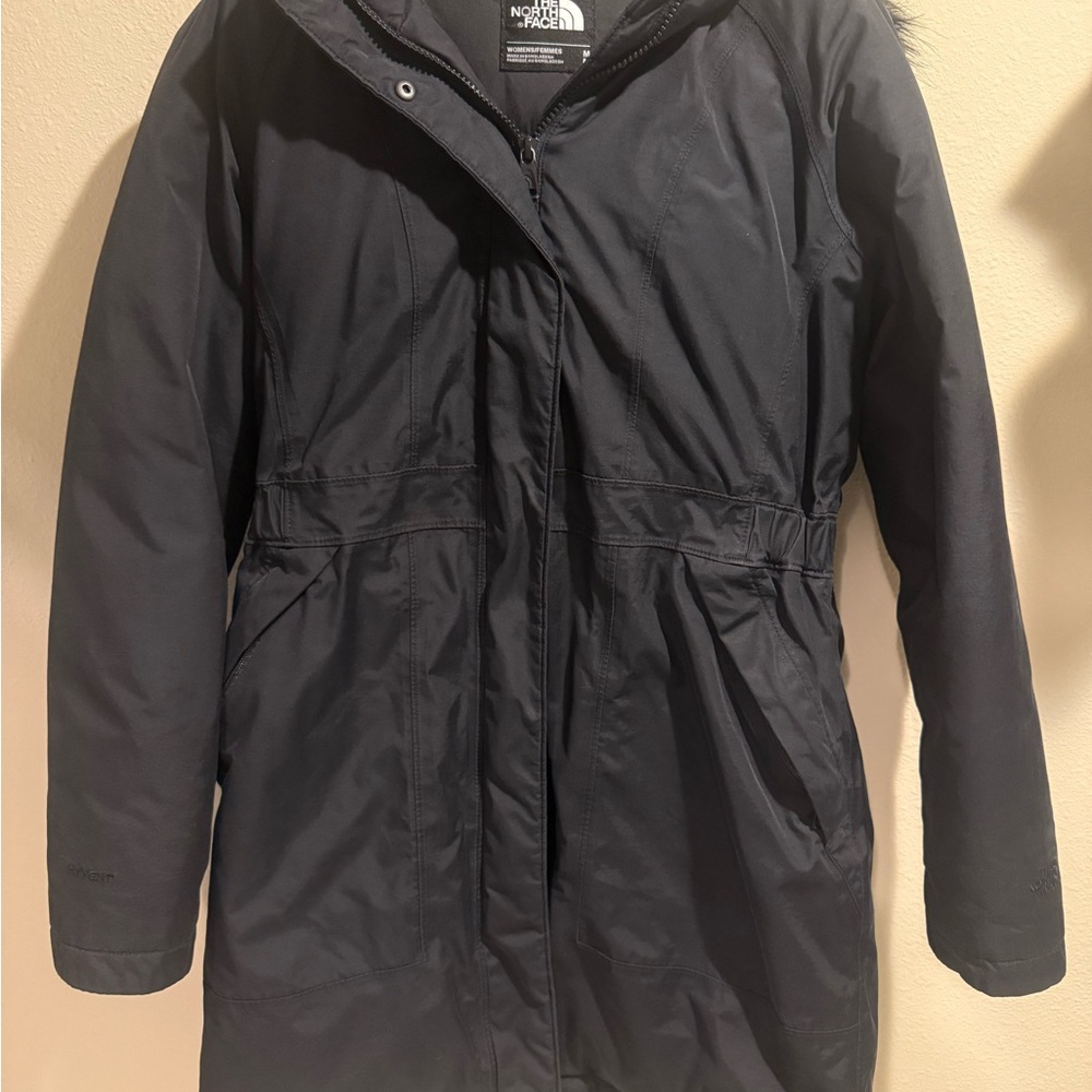 The North Face Women's Black Arctic Parka